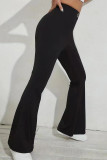 Bota de retalhos bordada com letras pretas e doces com corte de cintura média e posicionamento de alto-falante estampado