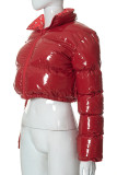 Ropa de abrigo cuello mandarín con cremallera y patchwork con estampado callejero rojo