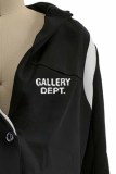 Ropa de abrigo con estampado elegante y cuello vuelto con letras negro