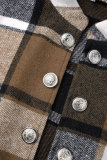 Casacos cáqui casual patchwork com botões