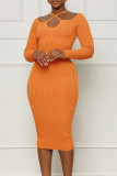 Orangefarbenes, elegantes, einfarbiges, ausgehöhltes Patchwork-Neckholder-Etuikleid