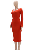 Красные элегантные однотонные платья-футляры с лямкой на бретельках в стиле пэчворк