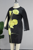 Schwarzes, lässiges, bedrucktes, langes Kleid mit Schlitz und O-Ausschnitt in Übergröße