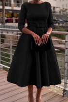 Schwarze Prominente, einfarbiges Patchwork mit Gürtel, A-Linien-Kleid mit O-Ausschnitt (Gürtel im Lieferumfang enthalten)