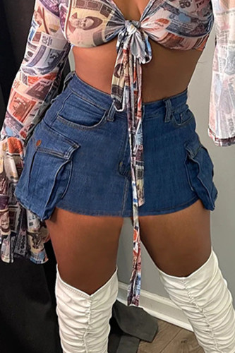 Pantalones cortos de mezclilla regular de cintura media con cremallera y botones de bolsillo de patchwork liso azul azul