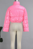 Ropa de abrigo cuello mandarín con cremallera y patchwork con estampado callejero rosa