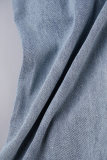 Jean en denim droit avec poche en patchwork uni et fermeture éclair à taille moyenne bleu clair