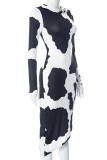 Schwarz-weiße Street-Print-Patchwork-Kontrast-Kleider mit Kapuzenkragen und bedrucktem Kleid