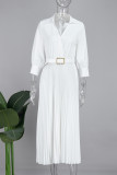 Weiße, elegante, solide Patchwork-Knöpfe mit Gürtel, plissiertes langes Kleid mit V-Ausschnitt