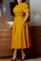 Желтые элегантные однотонные лоскутные платья с поясом и круглым вырезом