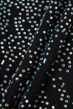 Vestidos de falda envueltos con cuello en O y plumas de retazos de perforación en caliente elegantes negros