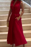 Красное элегантное однотонное платье-рубашка с отложным воротником и карманами