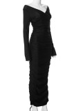 Vestido largo negro elegante de retazos lisos con hombros descubiertos Vestidos