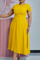黄色のエレガントな固体パッチワーク折り目ベルト O ネック不規則なドレスのドレス