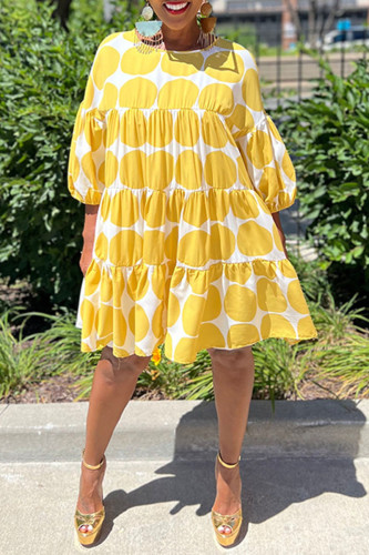Желтые повседневные платья с круглым вырезом и трапециевидным принтом в горошек