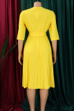Amarillo elegante patchwork liso con cinturón plisado cuello en V vestidos de una línea