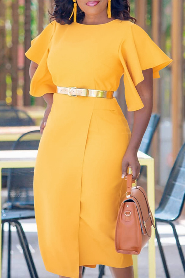 Vestidos de falda envueltos con cuello en O y volantes de patchwork liso elegante amarillo