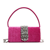 Rosa Promi-Taschen mit eleganten, massiven Ketten und Strasssteinen