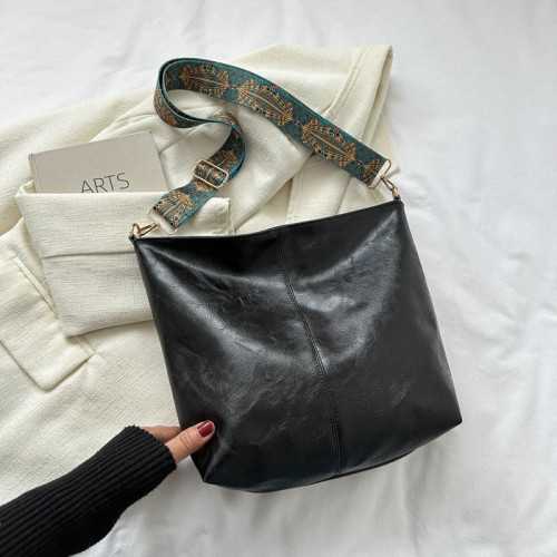Black Vintage Simplicity Solid Zipper Bags