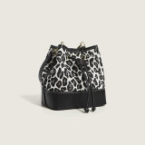 Zwarte vintage luipaard patchwork tassen met trekkoord