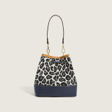 Коричневые винтажные сумки на завязках с леопардовым принтом в стиле пэчворк