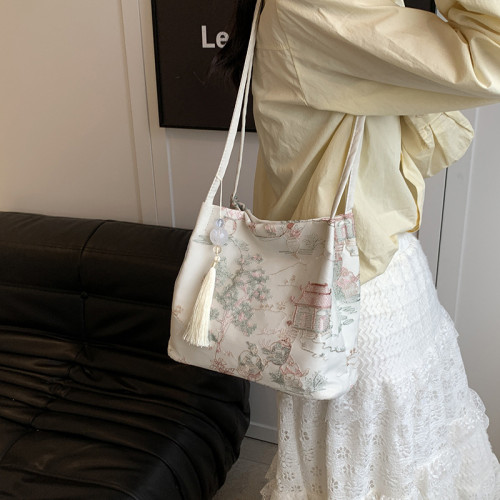 Белые повседневные лоскутные сумки с вышивкой