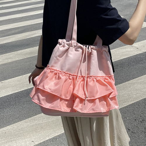 Розовые сумки на каждый день в стиле пэчворк, сложенные на завязках