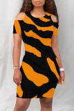 Beige Casual Geometric Print Contrast O Neck Printed Dresses