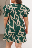 Green Casual Graphics Print O Neck Puff Sleeve Straight Loose Vacation Plus Size Mini Dresses
