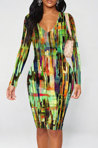 Green Street Geometric Print Heart Pattern Contrast V Neck Printed Dresses