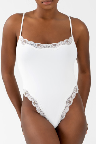 White Daily Solid Color Lace Patchwork Spaghetti Strap Skinny Bodysuits
