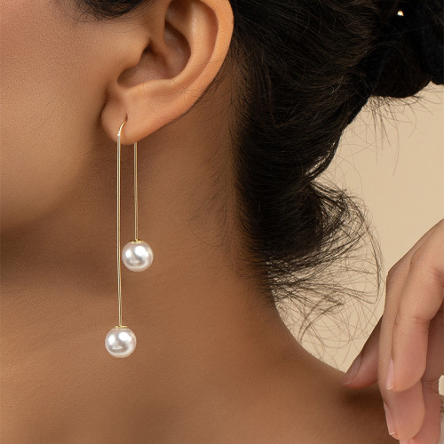 Gold Daily Pearls Decor Earrings