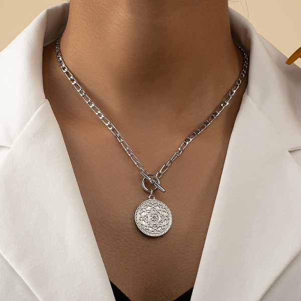 Silver Casual Solid Color Chains Necklaces
