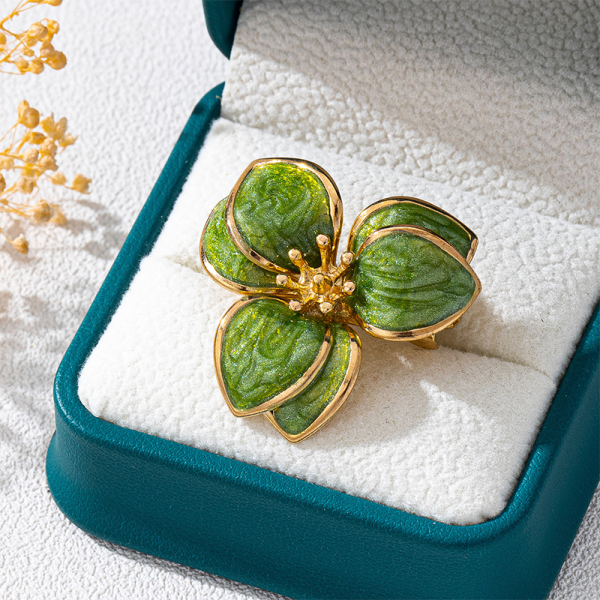 Green Daily Flowers Brooch