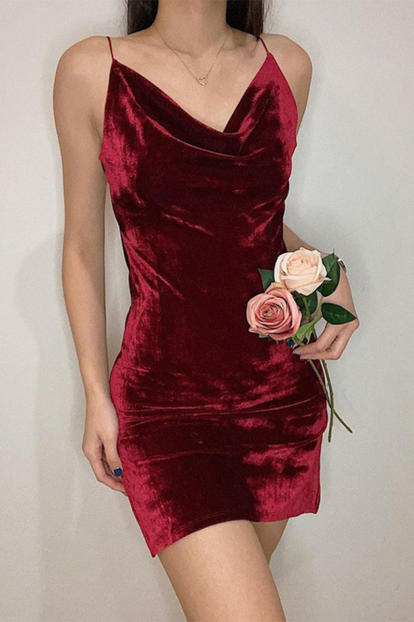 Burgundy Sexy Gradual Change Patchwork Backless Fold Spaghetti Strap Straight Dresses
