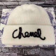 White Fashion Street Letter Pearl Hat