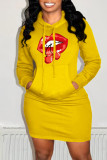 Yellow Fashion Casual Lips Printed Basic Hooded Collar Long Sleeve Dresses