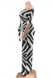 Black Fashion Casual Striped Print Basic Oblique Collar Plus Size Jumpsuits
