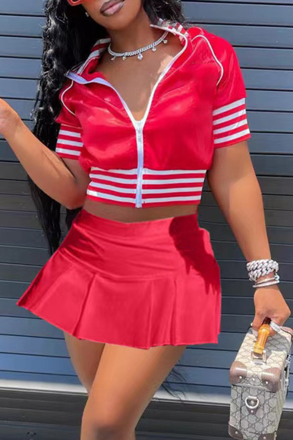 Red Sportswear Solid Patchwork Zipper Collar Short Sleeve Two Pieces