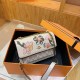 White Casual Simplicity Geometric Chains Letter Bags