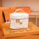 White Street Simplicity Letter Chains Bags