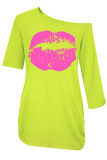 Black Green Casual Lips Printed Printing Oblique Collar T-Shirts