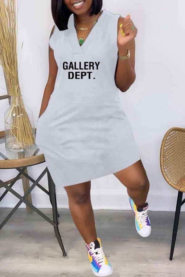 Grey Street Print Letter V Neck One Step Skirt Dresses