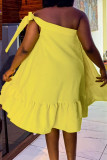 Yellow Casual Sweet Simplicity Frenulum Solid Color One Shoulder Asymmetrical Dresses