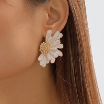 White Casual Geometric Patchwork Earrings