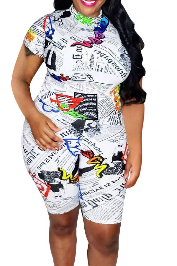 White Casual O Neck Letter Print Newspaper Pattern Plus Size
