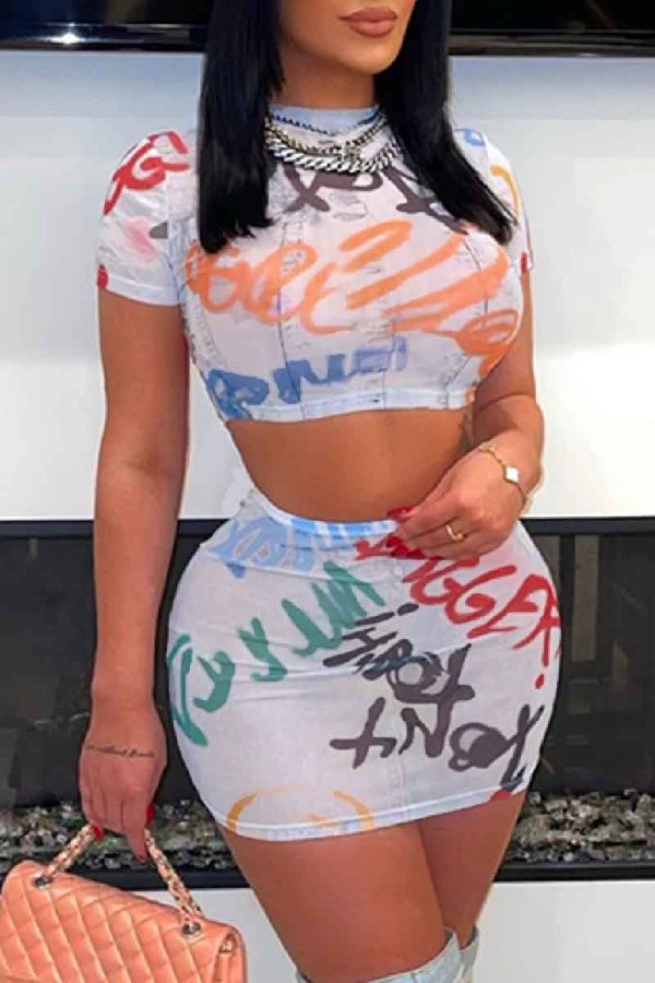 Blue Casual Daily Letter Print Graffiti O Neck Short Sleeve Two Pieces