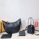 Black Casual Daily Letters Patchwork Chains Embossed Bags