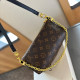 Black Casual Daily Letters Patchwork Zipper Contrast Bags