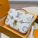 White Casual Daily Letters Contrast Embossed Bags